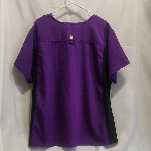 WonderWink Purple and Black Short Sleeve Top - Picture 4 of 6